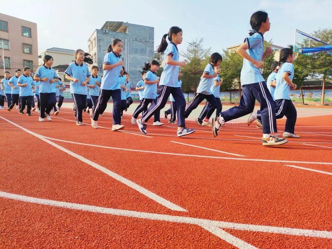 农村婚礼场地最新布置，爱的绽放与友情的温暖庆典场地设计